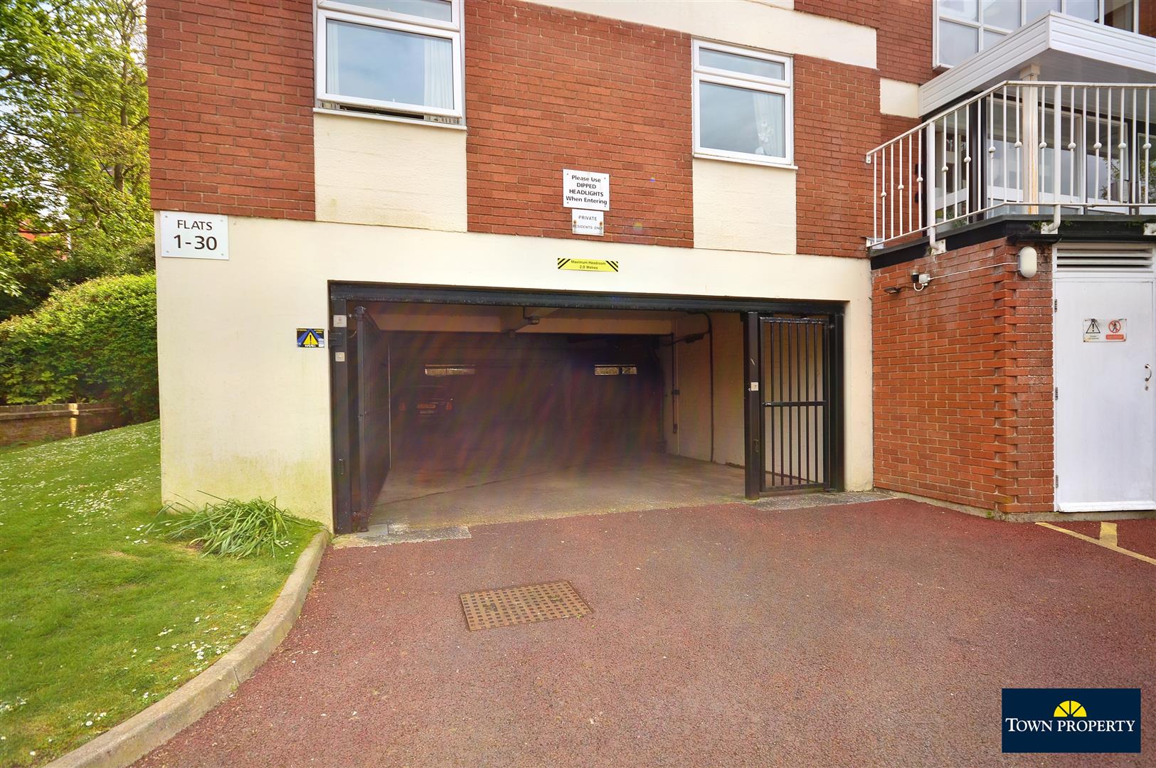 Property Details for Silverdale Road Eastbourne East Sussex BN20 7AQ